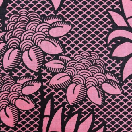 Tissu Wax noir rose imprimé Lotus détail