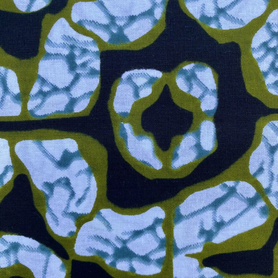 Tissu Wax kaki noir imprimé Batik détail